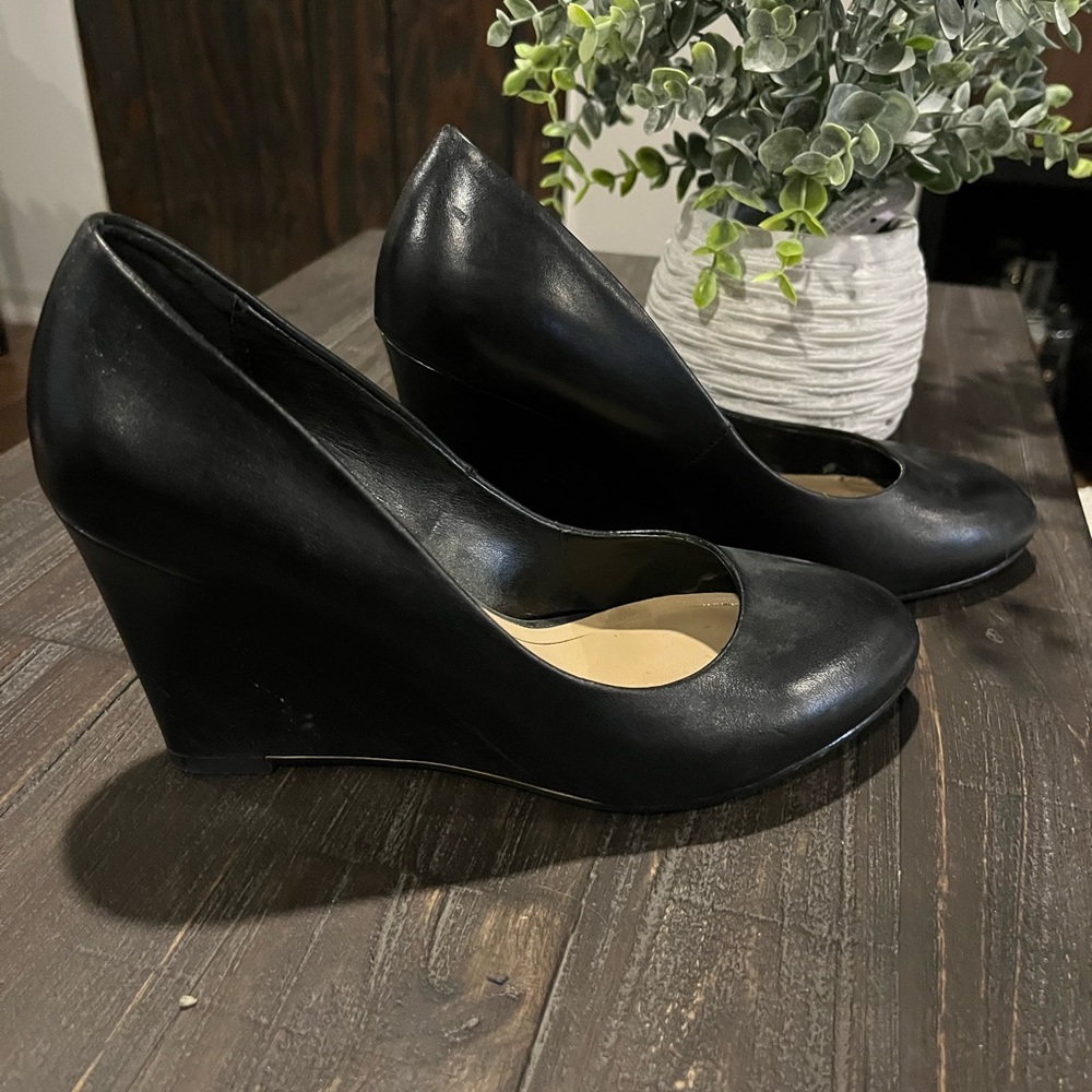 Elegant Black Wedge Heels